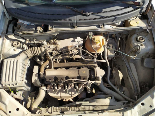 Gm Corsa Milenium 2002 (sucata Somente Peças)
