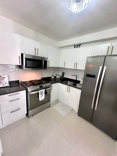 Apartamento En La Jacobo Majluta Remodelado