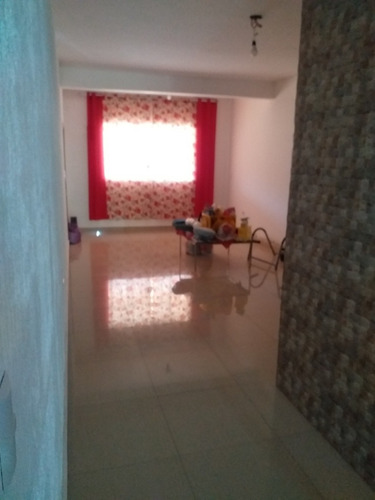 Vendo Pequena Chácara Bairro Monte Serrat Em Itapevi. 740m²