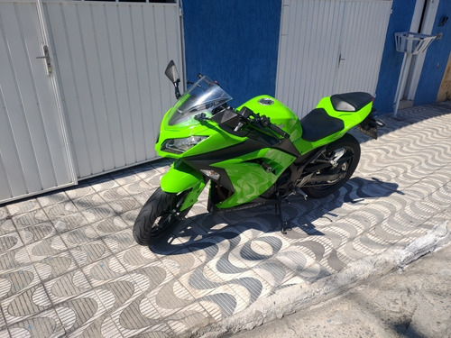 Imagem 1 de 8 de Kawasaki Ninja 300