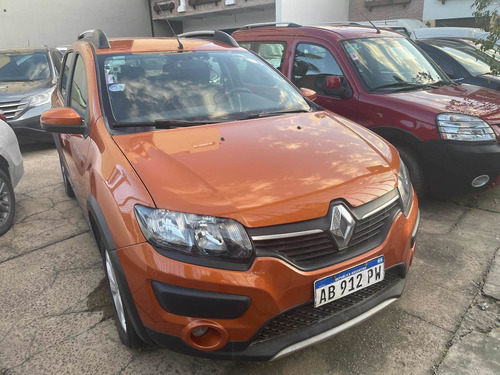 Imagen 3 de 10 de Renault Stepway 1.6 Privilege 105cv