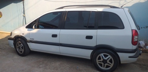 Imagem 5 de 12 de Chevrolet Zafira 2009 2.0 Comfort Flex Power 5p