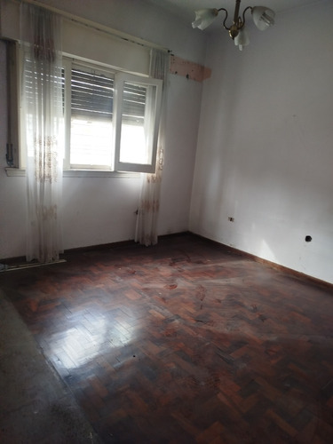 Casa En Venta En Quilmes Oeste, Apta Credito.
