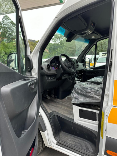 Mercedes-Benz Sprinter 2.0 Vidrado 517 Cdi Rd Extra Longo Teto Alto 15,3M3 5P Diesel