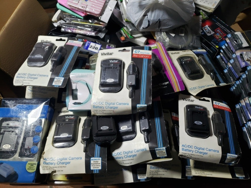 Imagen 5 de 10 de Lote De Camaras Digitales, Accesorios De Celulares Y Más