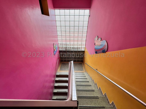 Se Vende Espectacular Casa Comercial En Santa Mónica Mls 24-7004