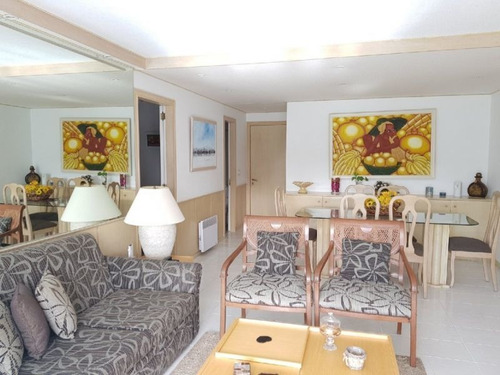 Venta De Apartamento 2 Dormitorios En Playa Mansa