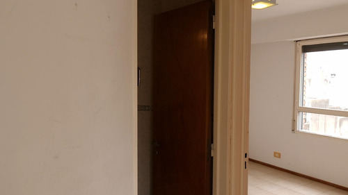 Departamento En Venta De 2 Dormitorios Al Frente Del Paseo Buen Pastor En Barrio Nueva Córdoba.
