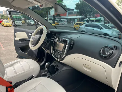 Renault Captur INTENS 2.0 AT