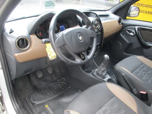 Renault Duster 1.6 DYNAMIQUE DAKAR 4X2 MT AA