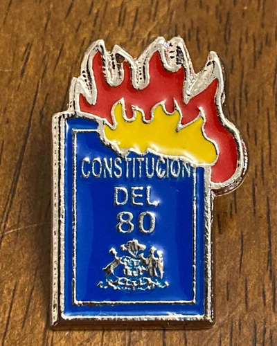 Pin Constitución Del 80 En Llamas