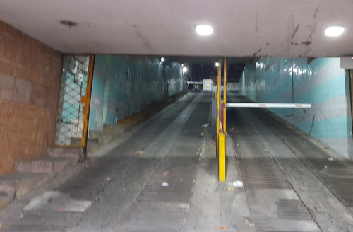 Imagen 1 de 2 de Cocheras Venta Centro Seguridad 24hs