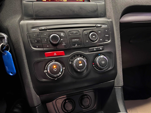 Imagen 22 de 23 de Citroën C4 Lounge 2015 2.0 Origine Am16 Autoargentina