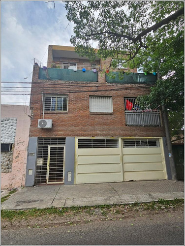 Departamento De Un Dormitorio En Venta - Pje. Tunel - Rosario. Primer Piso De Escalera. Oportunidad