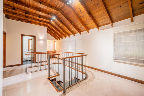 Casa En Monte Grande - 3 Dormitorios Y Escritorio - Apto Credito