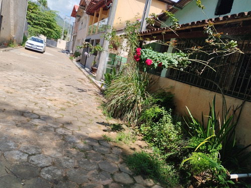 Casas , Quitinetes No Centro De Ibiraçu, Ótima Oportunidade