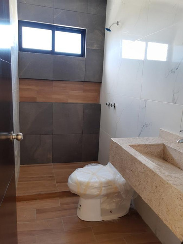 Imagen 8 de 20 de Lomas De La Rioja, Casa En Venta Con Roof Garden Y Vista A La Laguna