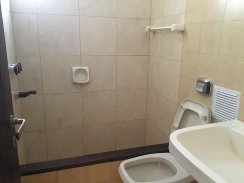 Imagen 6 de 18 de Barrio Ipona, Casa En Venta De 4 Dormitorios, Patio Con Galeria, Cochera Para 2