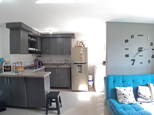 Apartamento De 2 Alcobas En Venta. Medellín, San Antonio De Prado