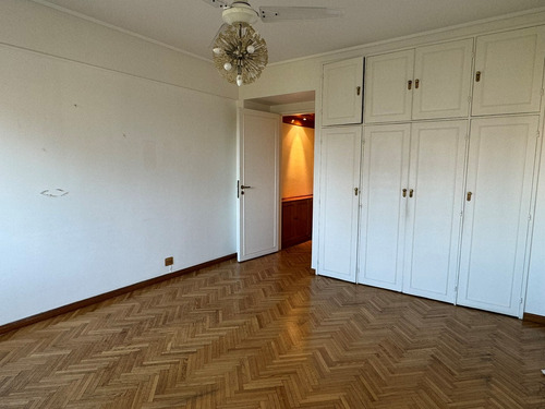 Departamento De Cuatro Ambientes En Venta En Belgrano C