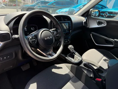 Kia Soul 5p LX L4/1.6 Aut