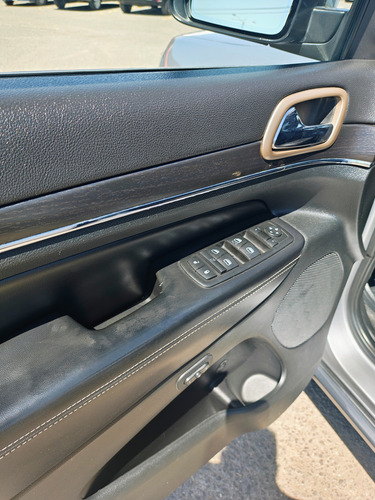 Jeep Grand Cherokee 3.6 Limited V6 4x2 At
