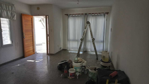 Casa En Venta De 3 Dormitorios En Barrio Las Margaritas