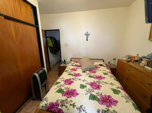 Imagen 5 de 14 de Venta -dpto Tipo Casa Con Cochera Y Patio - Lanús