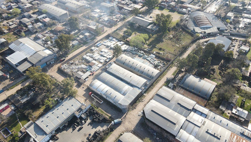 Imagen 6 de 14 de Alquiler Todo El Predio Cerrado 5 Galpones 3200 M2