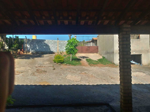 1.000 M², Casa Com 02 Dormitórios, Churrasqueira E Piscina!!