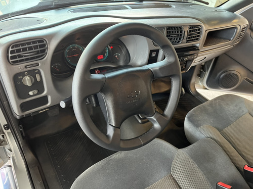 Chevrolet S-10 2.4 MPFI ADVANTAGE 4X2 CS 8V FLEX 2P MANUAL