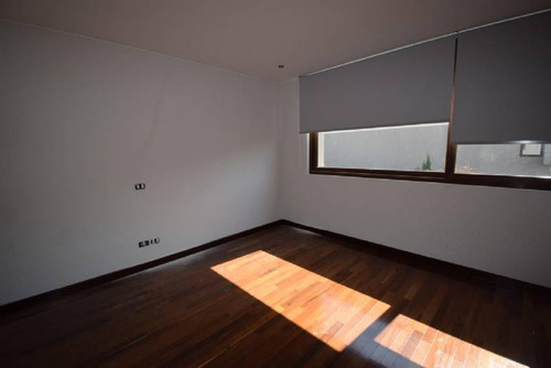 Casa Mediterranea En Exclusivo Condominio Cod.061