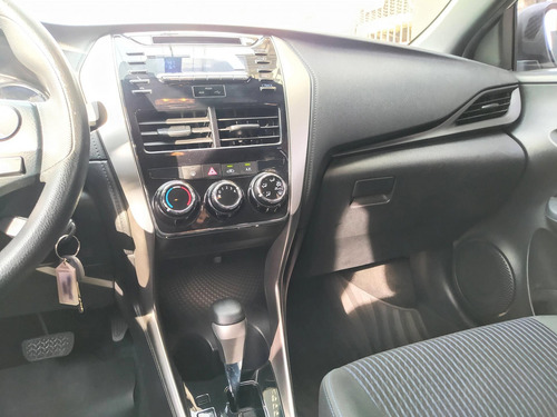 Imagem 8 de 14 de Yaris Xl 1.3 Flex 16v 5p Aut.