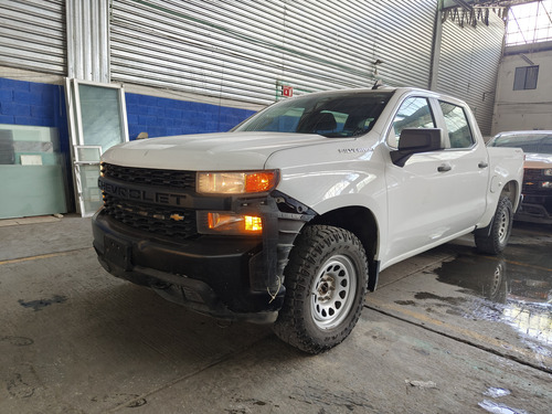 Chevrolet Silverado 4.3 WT DOBLE CABINA 4X4 TA