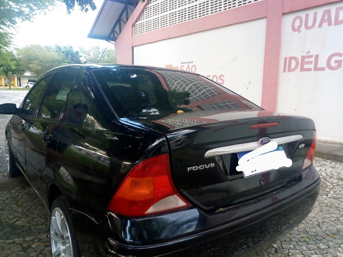Ford- Focus Sedã