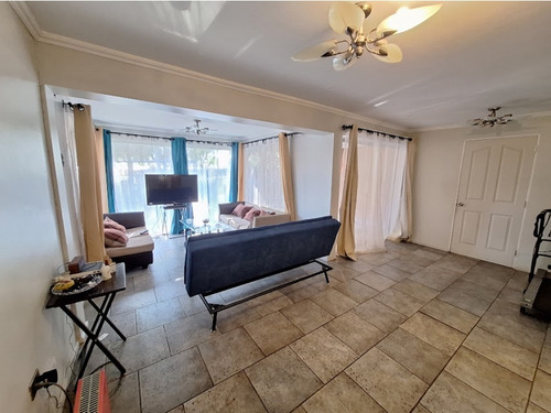 Vende Casa Casa Familiar 4d Y 2b, En Los Andes