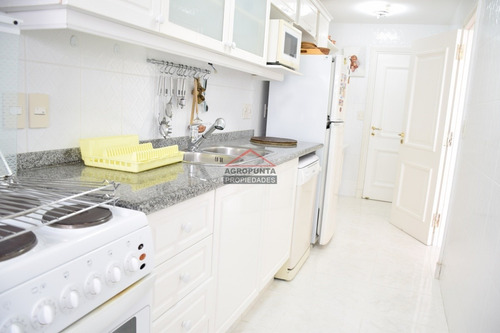Hermoso Clásico Apartamento 3 Dormitorios - Alquiler Temporada- Ref: 5289