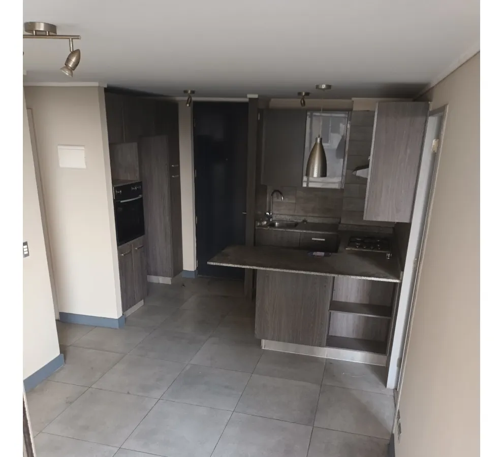Imagen 3 de 20 de Arriendo Est.central Depto Metro Ecuador 2d+2b+e+b