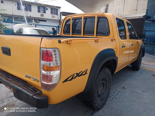 Imagen 2 de 15 de Mazda Bt-50, 2,6, 4x4