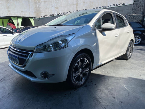 Peugeot 208 1.6 16v Griffe Flex Aut. 5p