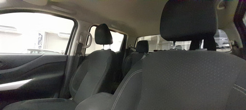 Nissan Frontier Xe 4x4 Mt 2017 Plata