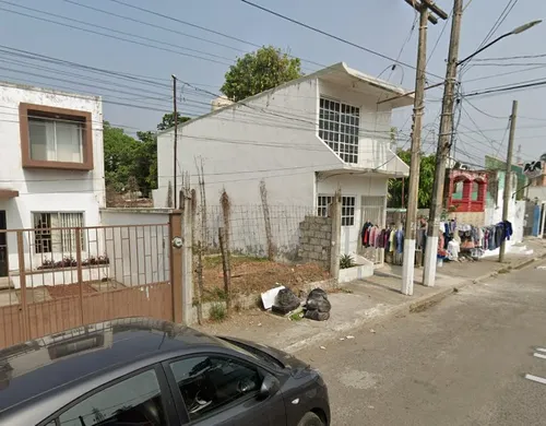 Sk01- Casa En Remate Bancario En C. Jalisco, Villa Rica, Boca Del Rio, Ver. (65% Debajo De Su Valor Comercial, Solo Recursos Propios)
