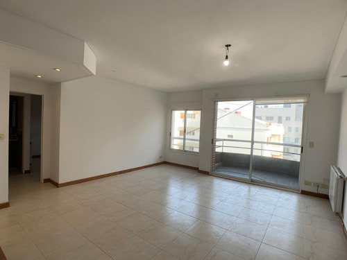 Imagen 2 de 18 de Oportunidad!!! Excelente 2 Ambientes Con Toilette Y Amenities - Belgrano