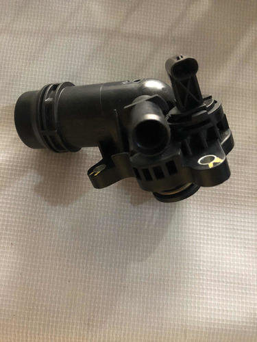 Toma De Agua Con Termostato 68217305ae Pacifica 17-19 3.6l (Usado)