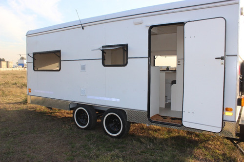 Imagen 2 de 25 de Casa Rodante Modelo Americano De 5,50mt Homologada