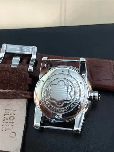 Reloj montblanc 7050 deals