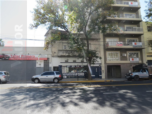 Imagen 10 de 22 de Local Con Vivienda En La Vía Pública