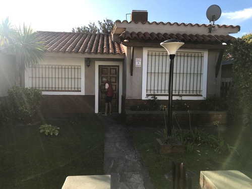 Casa En Barrio San Rafael A 100 Mts Del Mar Todos Los Servicios Conectados