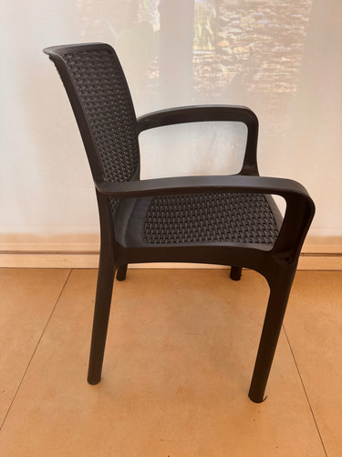 Set Mesa Y 6 Sillones Símil Ratan Color Negro Óptimo Estado Negro (Usado)