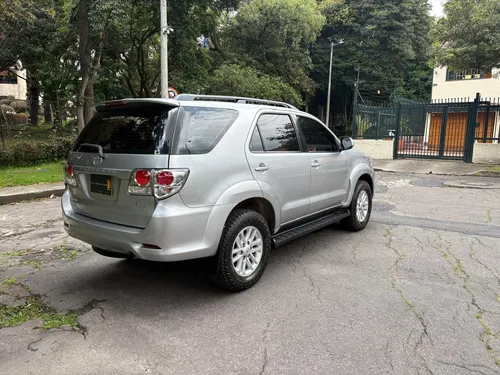 Toyota Fortuner 2.7MT 4X2